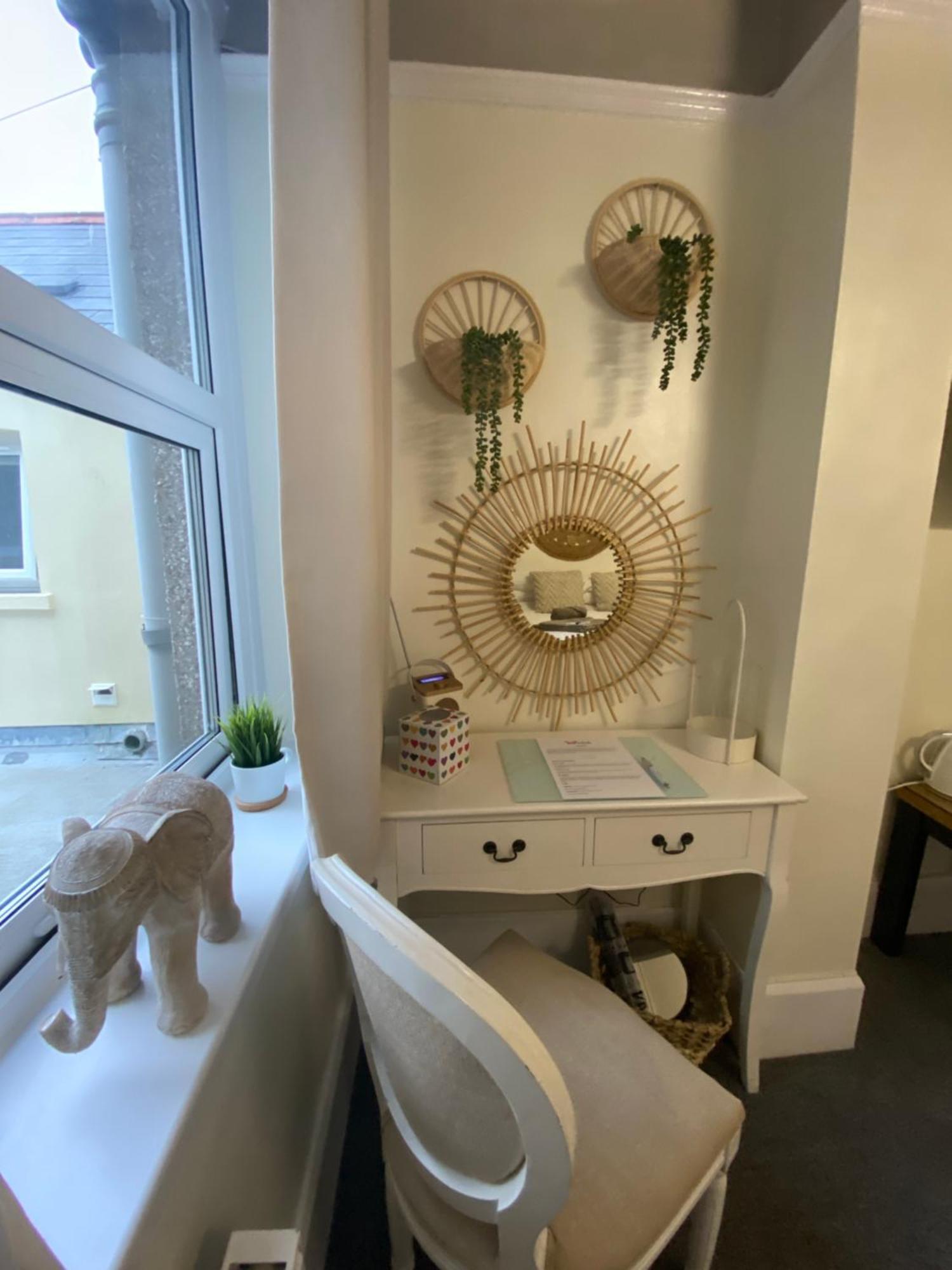Butterfly Guest House Porthcawl Esterno foto